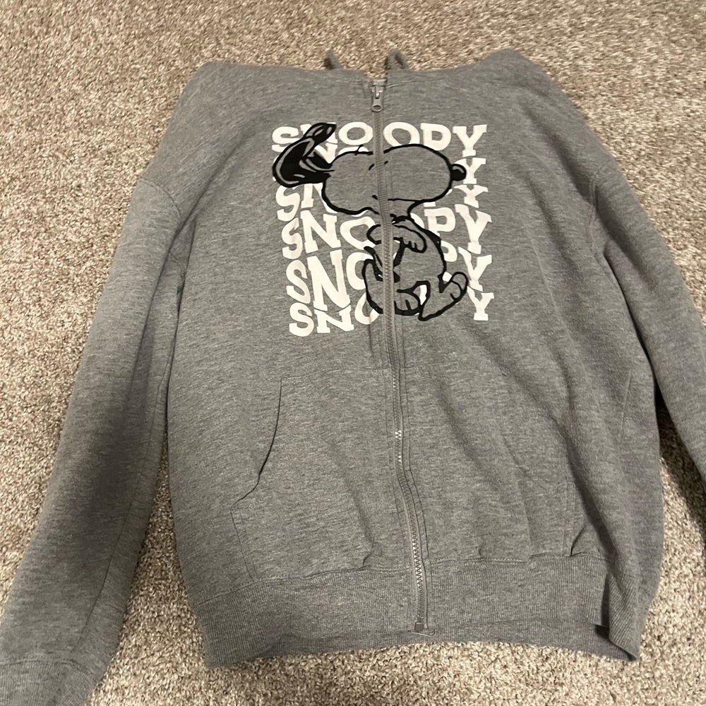 gray snoopy zip up